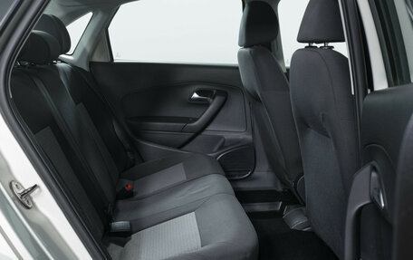 Volkswagen Polo VI (EU Market), 2011 год, 660 000 рублей, 11 фотография
