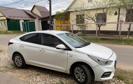 Hyundai Solaris II рестайлинг, 2018 год, 745 000 рублей, 5 фотография