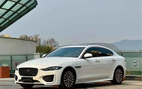 Jaguar XE I рестайлинг, 2021 год, 2 500 000 рублей, 1 фотография