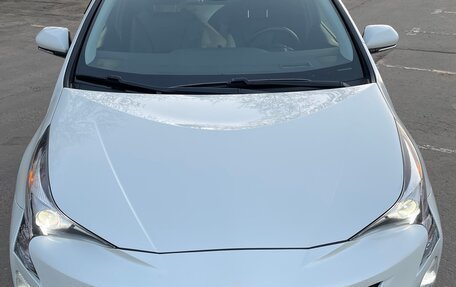 Toyota Prius IV XW50, 2016 год, 2 180 000 рублей, 1 фотография