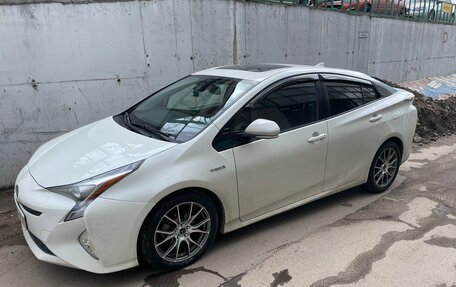 Toyota Prius IV XW50, 2016 год, 2 180 000 рублей, 19 фотография