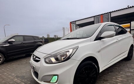 Hyundai Solaris II рестайлинг, 2012 год, 850 000 рублей, 4 фотография