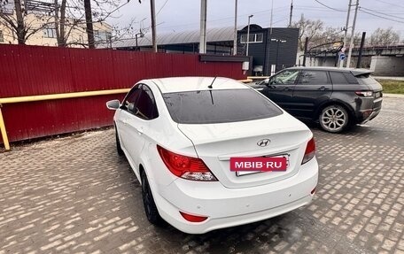 Hyundai Solaris II рестайлинг, 2012 год, 850 000 рублей, 3 фотография