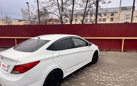 Hyundai Solaris II рестайлинг, 2012 год, 850 000 рублей, 5 фотография