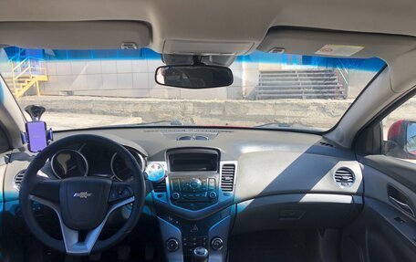 Chevrolet Cruze II, 2009 год, 680 000 рублей, 8 фотография