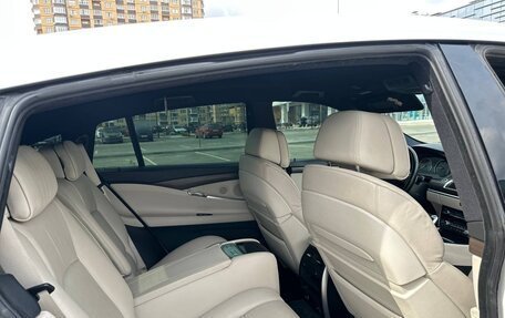 BMW 5 серия, 2010 год, 2 200 000 рублей, 3 фотография