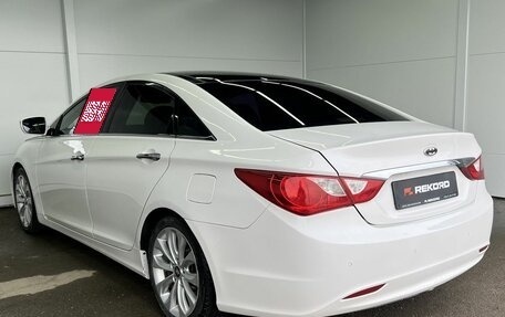Hyundai Sonata VI, 2011 год, 1 050 000 рублей, 2 фотография