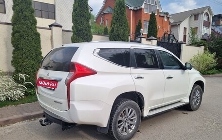 Mitsubishi Pajero Sport III рестайлинг, 2017 год, 2 650 000 рублей, 4 фотография