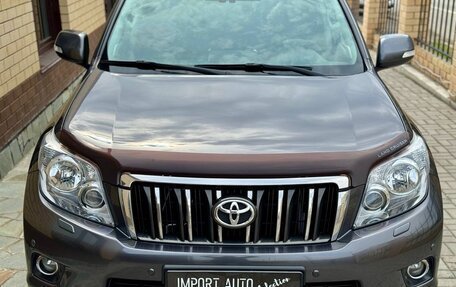 Toyota Land Cruiser Prado 150 рестайлинг 2, 2012 год, 2 999 900 рублей, 2 фотография