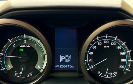Toyota Land Cruiser Prado 150 рестайлинг 2, 2012 год, 2 999 900 рублей, 25 фотография