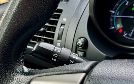 Toyota Land Cruiser Prado 150 рестайлинг 2, 2012 год, 2 999 900 рублей, 26 фотография