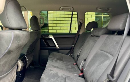 Toyota Land Cruiser Prado 150 рестайлинг 2, 2012 год, 2 999 900 рублей, 36 фотография