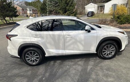 Lexus NX, 2021 год, 3 750 000 рублей, 3 фотография