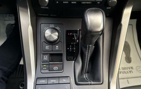 Lexus NX, 2021 год, 3 750 000 рублей, 13 фотография