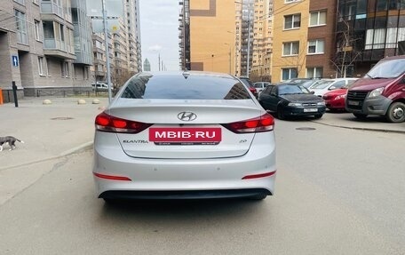 Hyundai Elantra VI рестайлинг, 2018 год, 1 370 000 рублей, 4 фотография