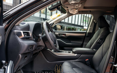 Toyota Highlander, 2025 год, 5 600 000 рублей, 17 фотография
