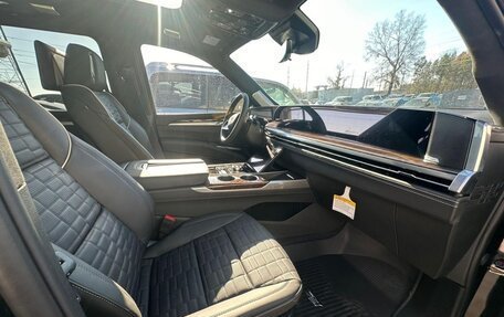 Cadillac Escalade V, 2025 год, 23 000 000 рублей, 14 фотография