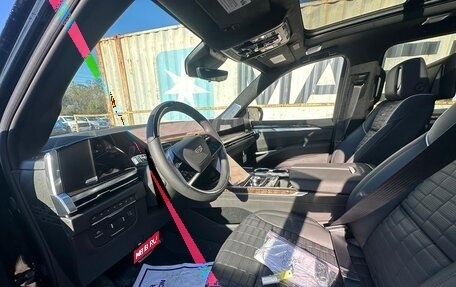 Cadillac Escalade V, 2025 год, 23 000 000 рублей, 12 фотография