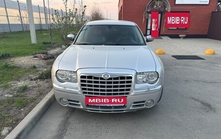 Chrysler 300C II, 2006 год, 1 150 000 рублей, 2 фотография