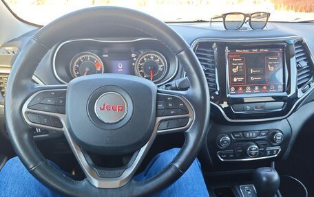 Jeep Cherokee, 2018 год, 1 799 000 рублей, 10 фотография
