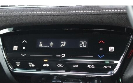 Honda Vezel, 2021 год, 1 250 000 рублей, 9 фотография