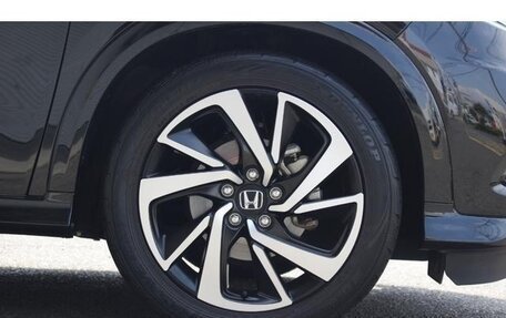 Honda Vezel, 2021 год, 1 250 000 рублей, 13 фотография