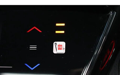 Honda Vezel, 2021 год, 1 250 000 рублей, 10 фотография