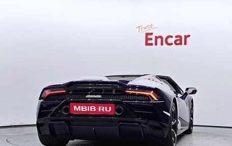Lamborghini Huracán, 2022 год, 30 200 000 рублей, 4 фотография