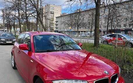 BMW 1 серия, 2011 год, 950 000 рублей, 6 фотография