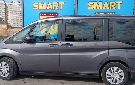 Honda Stepwgn IV, 2020 год, 2 100 000 рублей, 2 фотография