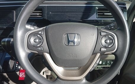 Honda Stepwgn IV, 2020 год, 2 100 000 рублей, 13 фотография