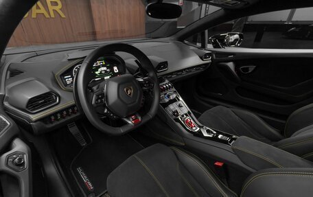 Lamborghini Huracán, 2016 год, 20 500 000 рублей, 15 фотография