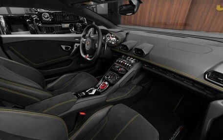 Lamborghini Huracán, 2016 год, 20 500 000 рублей, 22 фотография
