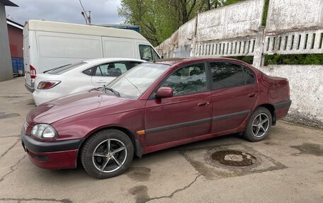 Toyota Avensis III рестайлинг, 1999 год, 420 000 рублей, 2 фотография