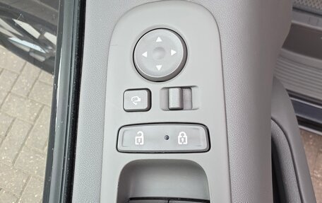 Hyundai Staria, 2021 год, 4 650 000 рублей, 15 фотография