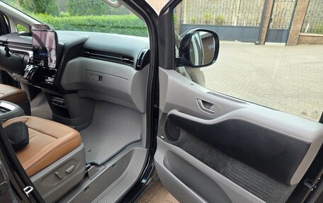 Hyundai Staria, 2021 год, 4 650 000 рублей, 17 фотография