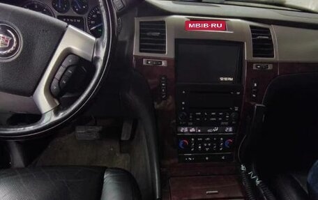 Cadillac Escalade III, 2006 год, 1 600 000 рублей, 6 фотография