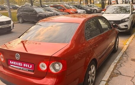 Volkswagen Jetta VI, 2010 год, 700 000 рублей, 2 фотография
