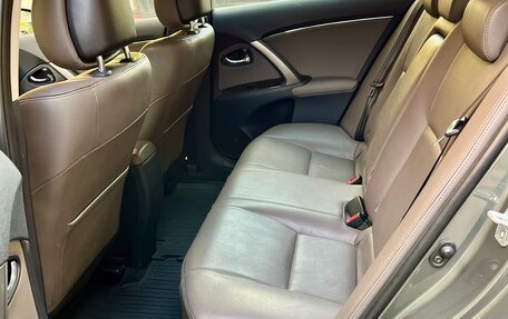 Toyota Avensis III рестайлинг, 2012 год, 2 300 000 рублей, 17 фотография