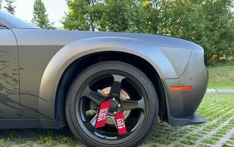 Dodge Challenger III рестайлинг 2, 2017 год, 3 500 000 рублей, 10 фотография