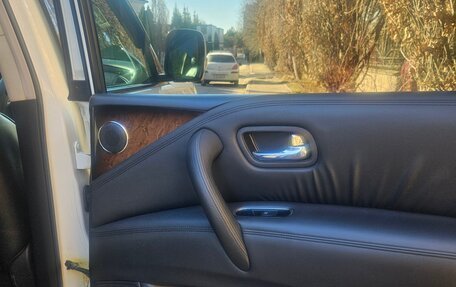 Infiniti QX56, 2011 год, 2 400 000 рублей, 13 фотография