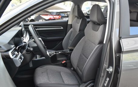 Geely Emgrand, 2024 год, 1 740 000 рублей, 10 фотография