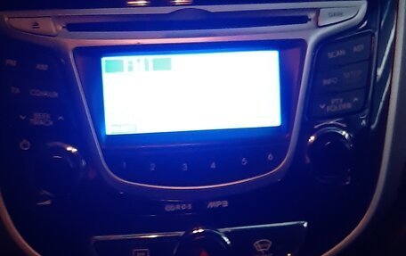 Hyundai Solaris II рестайлинг, 2012 год, 785 000 рублей, 3 фотография