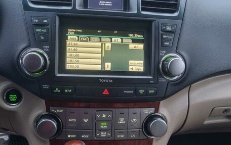 Toyota Highlander III, 2012 год, 1 600 000 рублей, 11 фотография