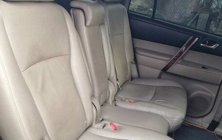 Toyota Highlander III, 2012 год, 1 600 000 рублей, 19 фотография