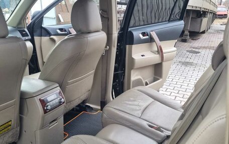Toyota Highlander III, 2012 год, 1 600 000 рублей, 24 фотография