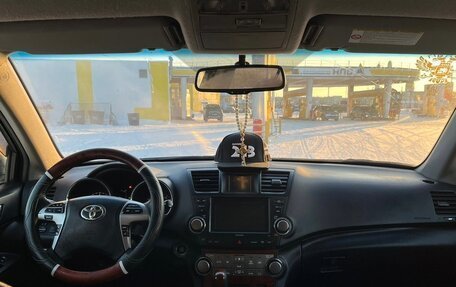 Toyota Highlander III, 2012 год, 2 100 000 рублей, 3 фотография