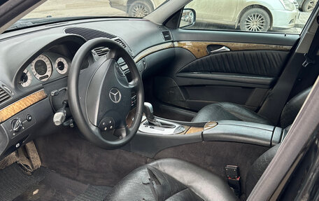Mercedes-Benz E-Класс, 2003 год, 890 000 рублей, 8 фотография