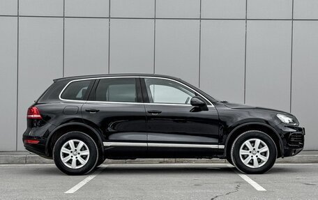Volkswagen Touareg III, 2012 год, 2 100 000 рублей, 4 фотография