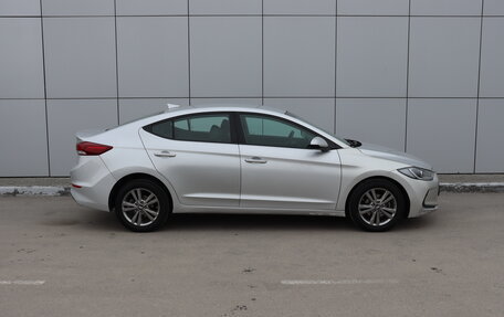 Hyundai Elantra VI рестайлинг, 2017 год, 1 100 000 рублей, 5 фотография